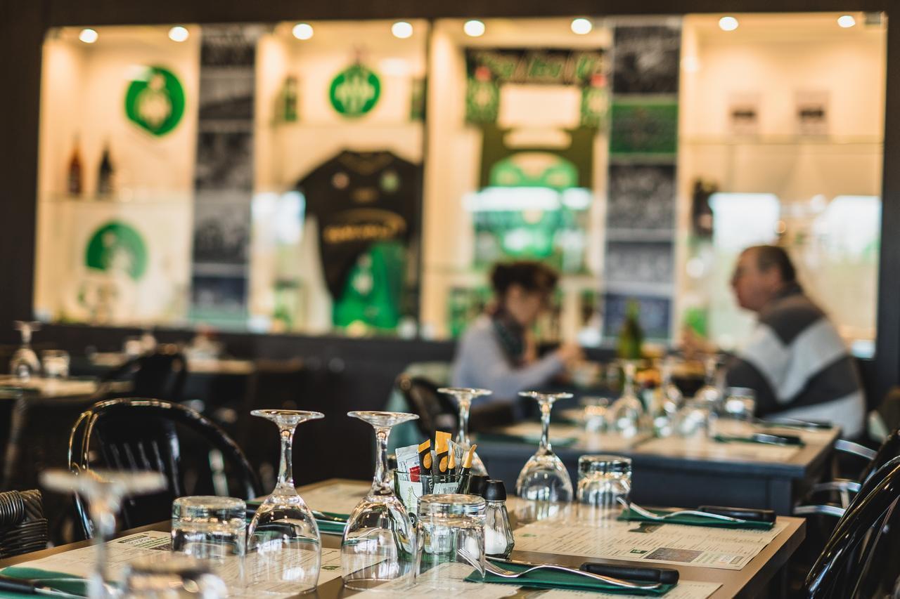 Hotel Bar Restaurant Le Chaudron Vert Saint-Etienne  Bagian luar foto